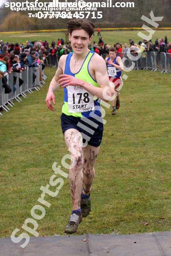Mens under-17s Northern Cross Country Champs., Camp Hill Estate, Kirklington.  Photo: David T. Hewitson/Sports for All Pics